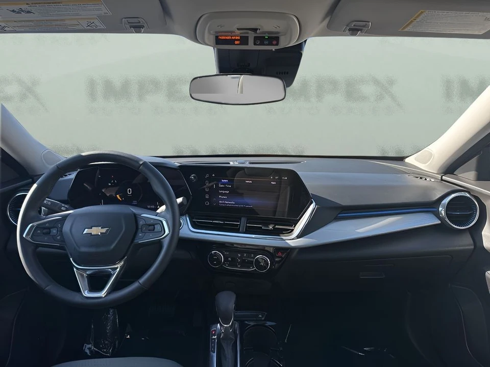 2025 Chevrolet Trax - Image 11 of 12