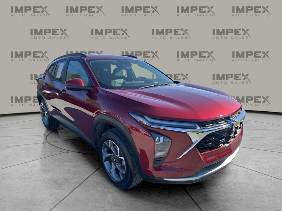 2025 Chevrolet Trax - Image 7 of 12
