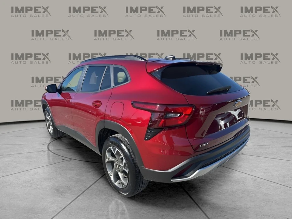 2025 Chevrolet Trax - Image 3 of 12