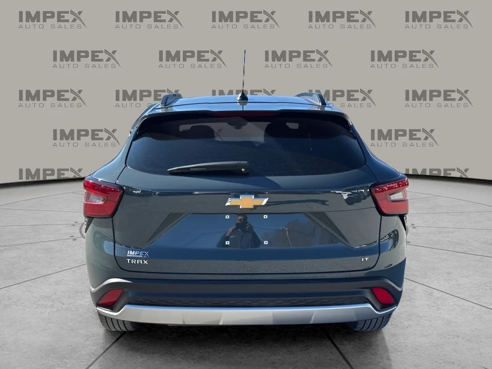 2025 Chevrolet Trax - Image 4 of 12