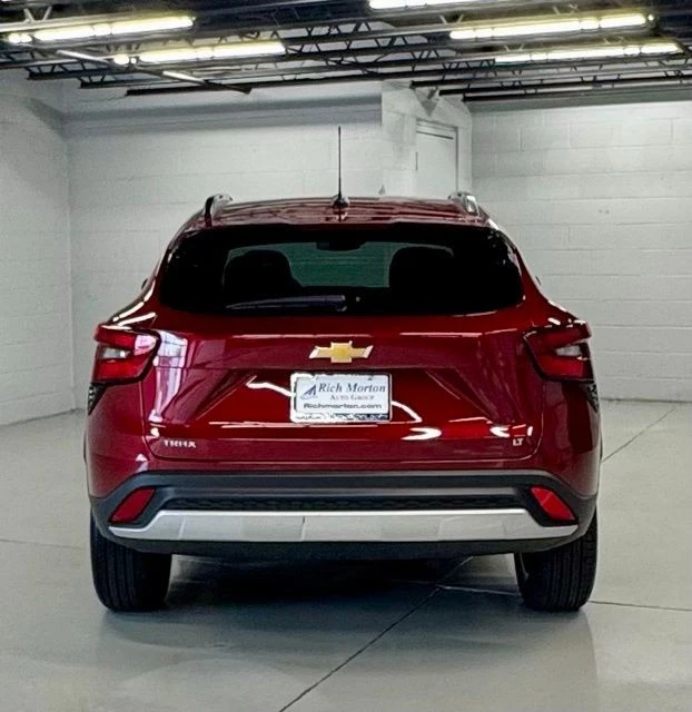 2025 Chevrolet Trax - Image 4 of 21