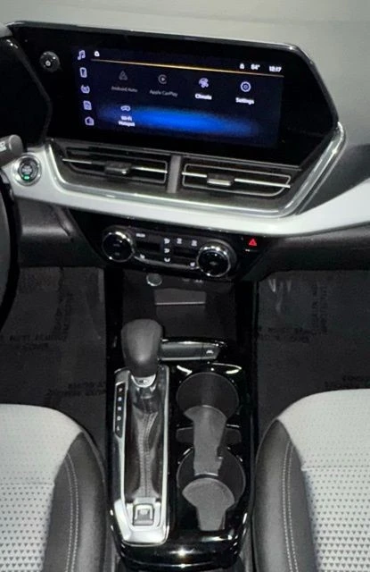 2025 Chevrolet Trax - Image 17 of 21