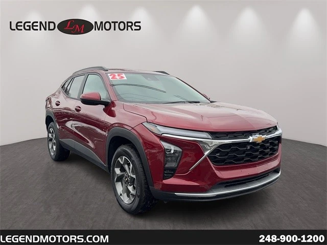 2025 Chevrolet Trax - Image 2 of 12