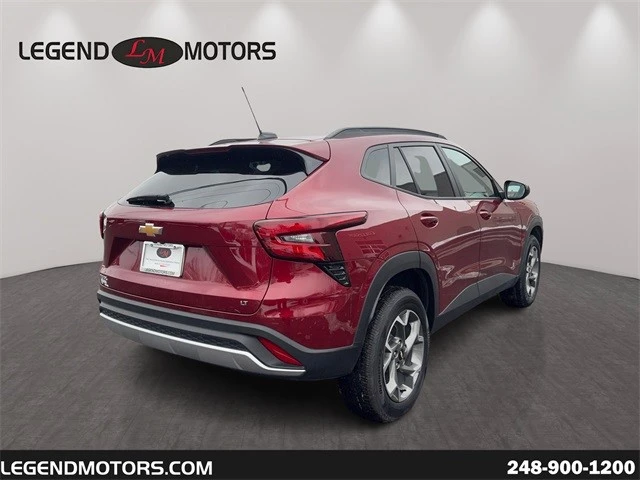 2025 Chevrolet Trax - Image 8 of 12