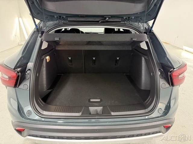 2025 Chevrolet Trax - Image 7 of 12