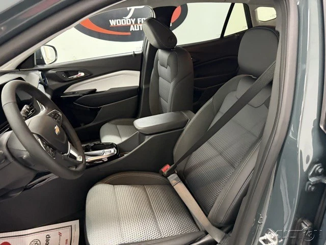 2025 Chevrolet Trax - Image 9 of 12
