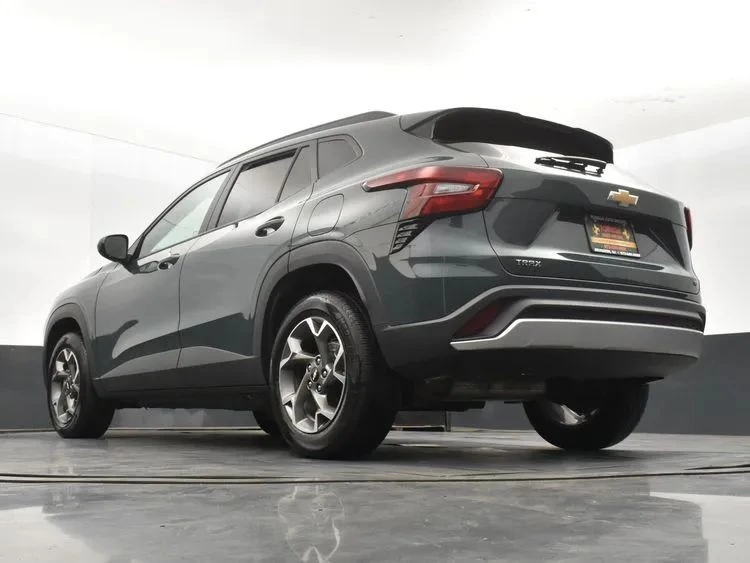 2025 Chevrolet Trax - Image 12 of 12