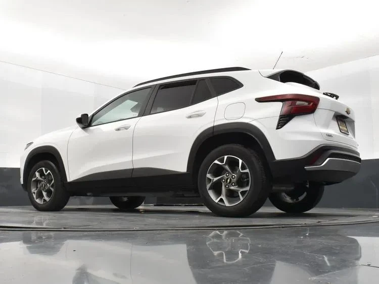 2025 Chevrolet Trax - Image 12 of 12