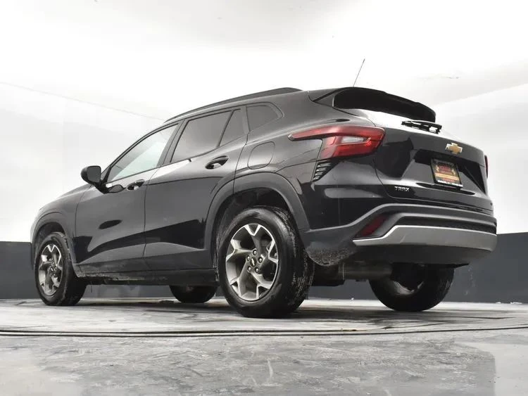 2025 Chevrolet Trax - Image 12 of 12