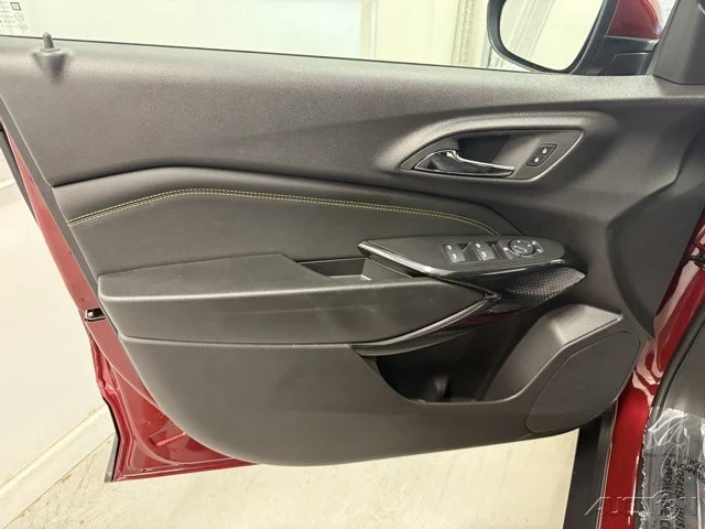2025 Chevrolet Trax - Image 11 of 12