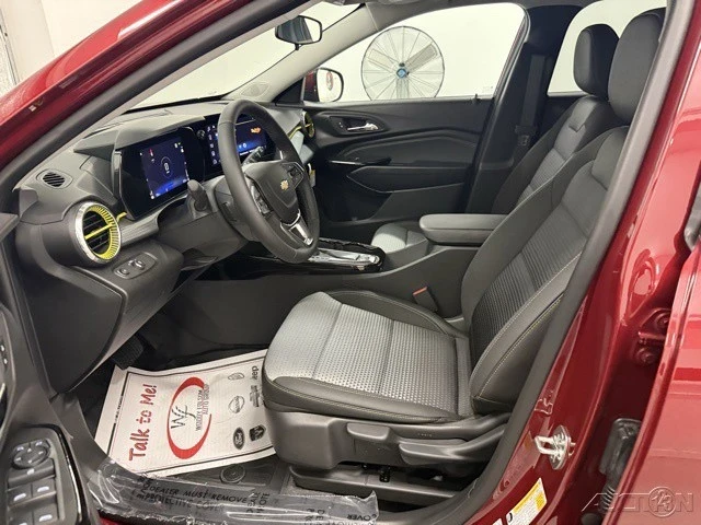 2025 Chevrolet Trax - Image 8 of 12