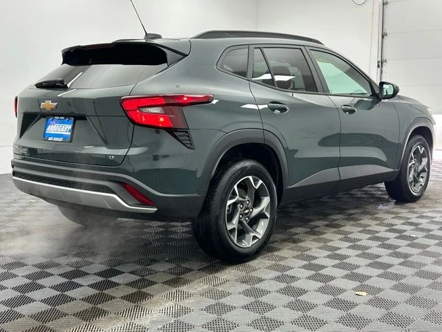 2025 Chevrolet Trax - Image 10 of 12