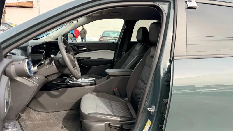 2025 Chevrolet Trax - Image 12 of 12