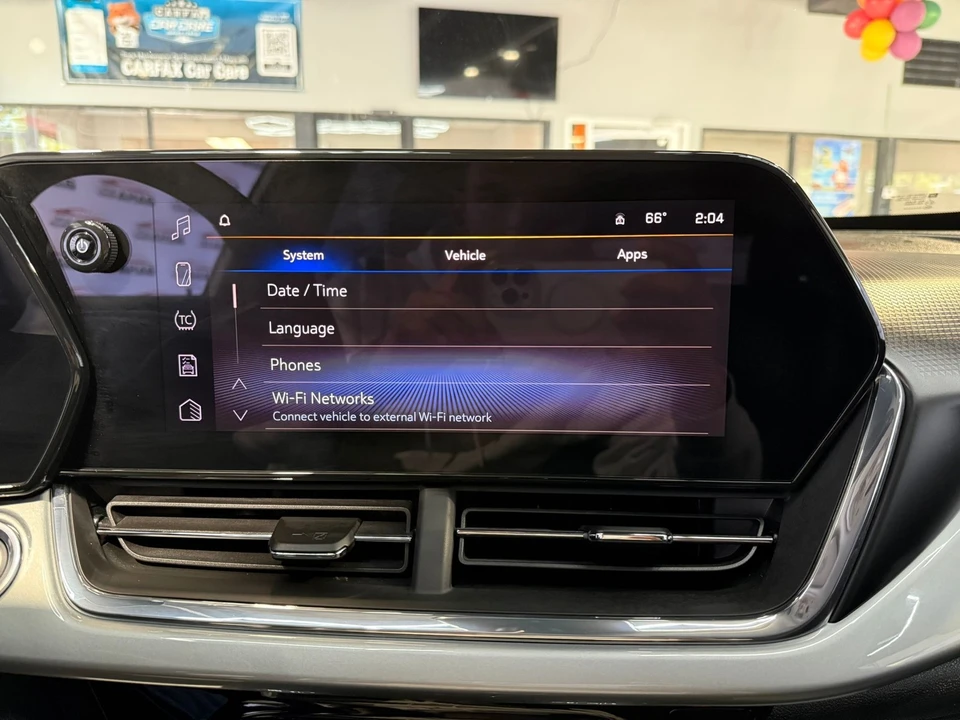 2025 Chevrolet Trax - Image 18 of 21