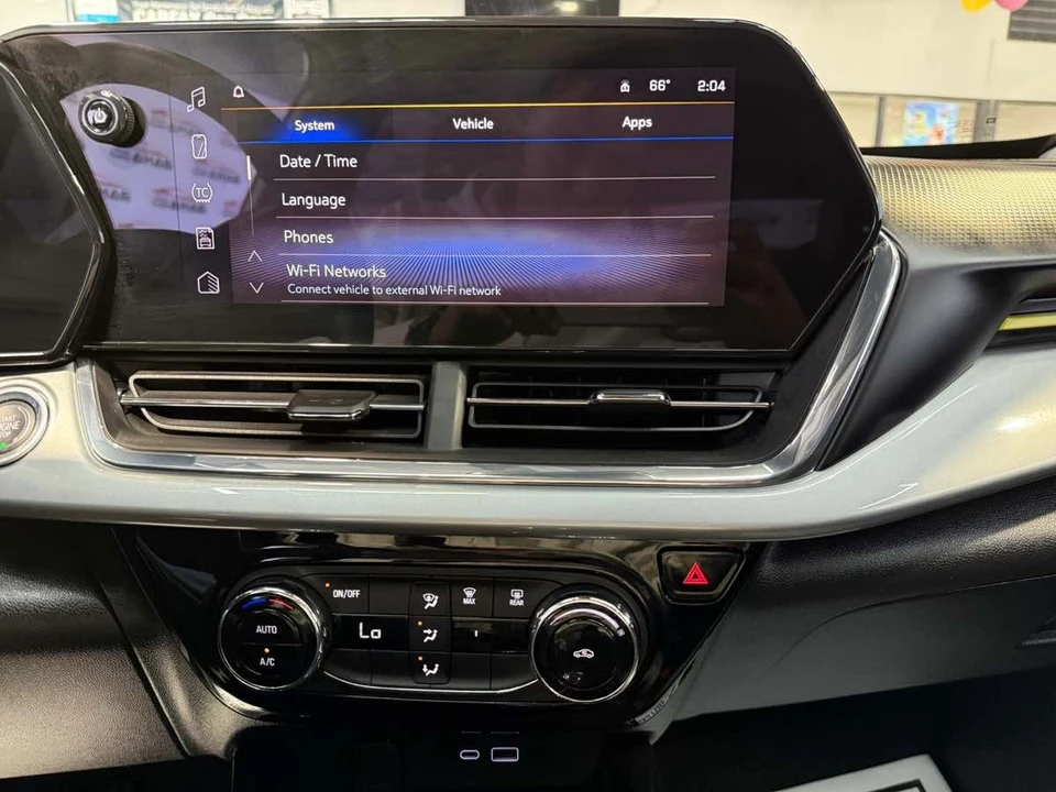2025 Chevrolet Trax - Image 19 of 21