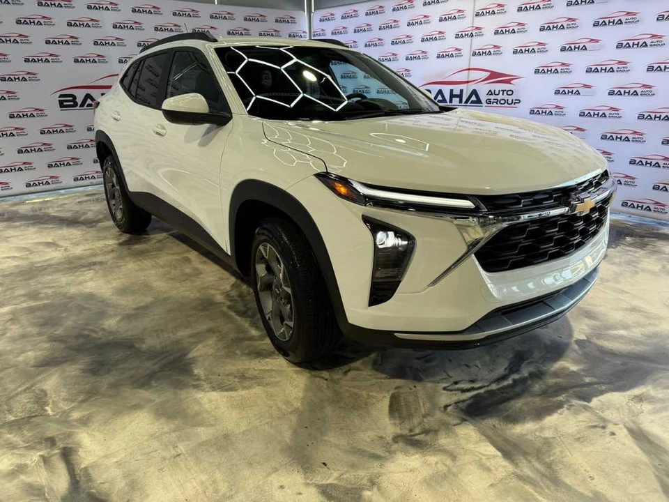 2025 Chevrolet Trax - Image 4 of 21