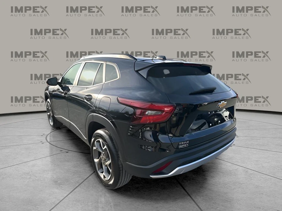 2025 Chevrolet Trax - Image 3 of 12