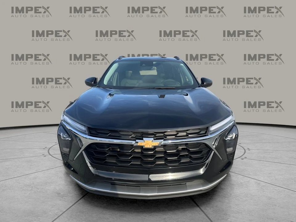 2025 Chevrolet Trax - Image 8 of 12