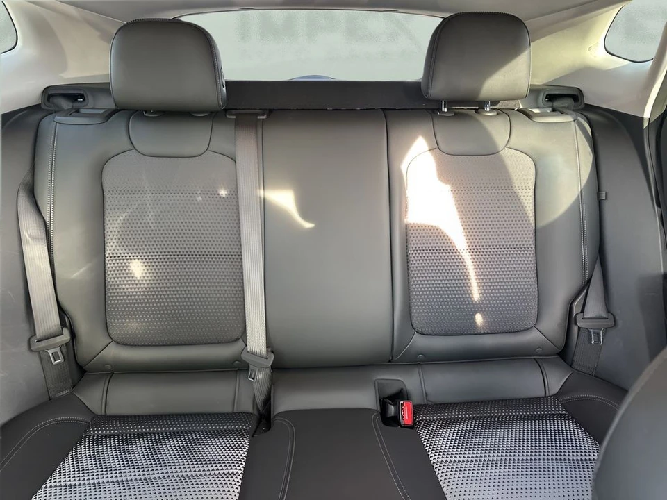 2025 Chevrolet Trax - Image 10 of 12