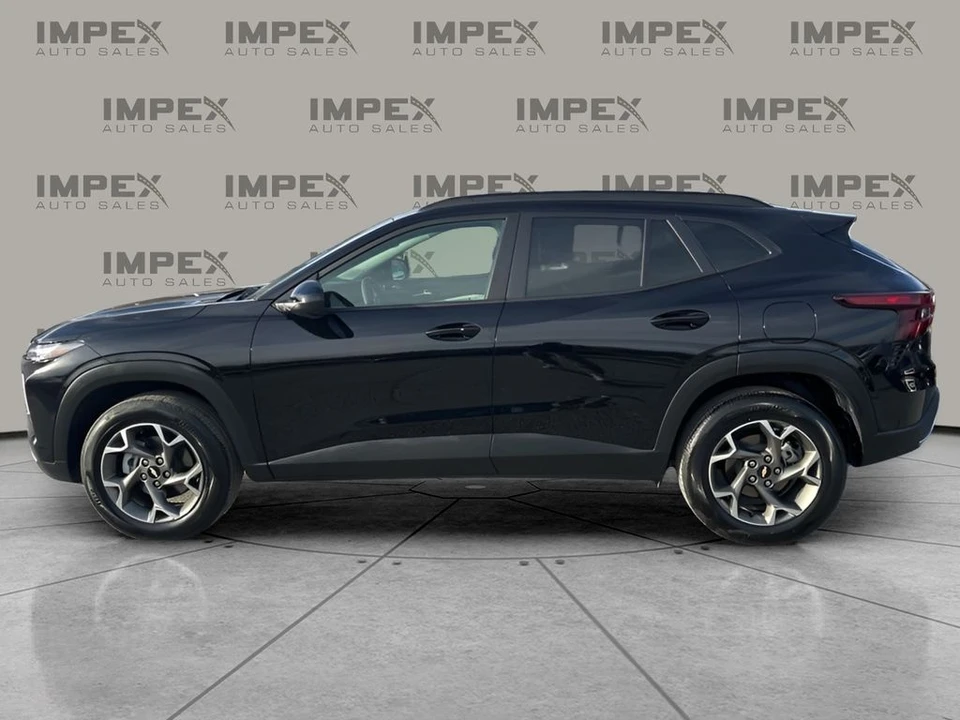 2025 Chevrolet Trax - Image 2 of 12