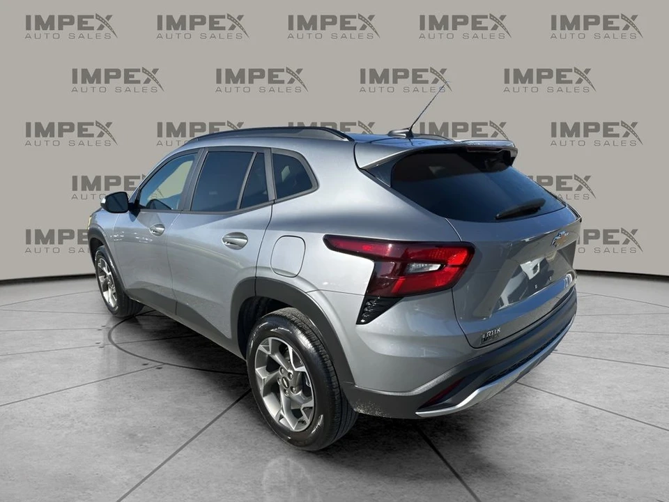 2025 Chevrolet Trax - Image 3 of 12