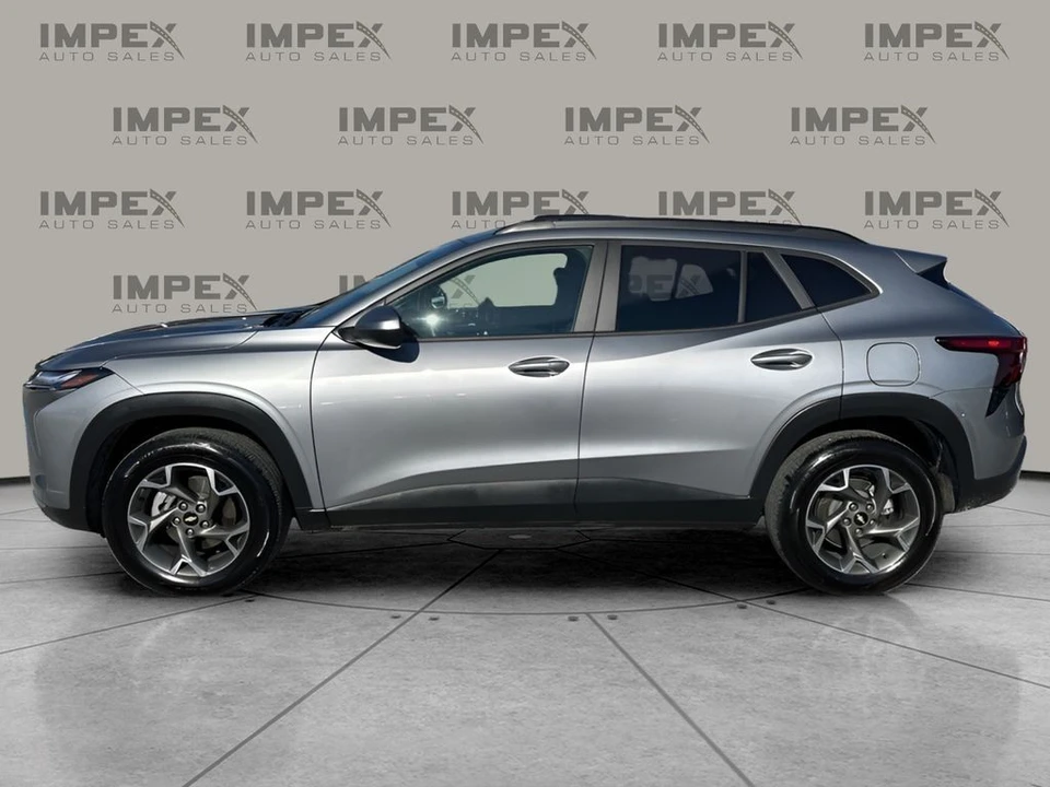 2025 Chevrolet Trax - Image 2 of 12
