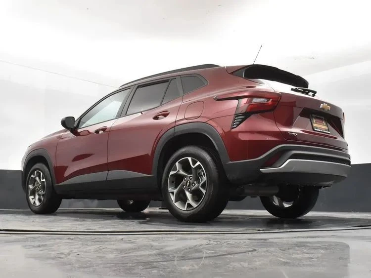 2025 Chevrolet Trax - Image 12 of 12