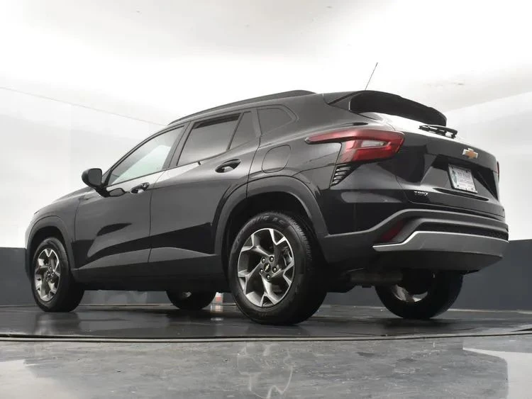 2025 Chevrolet Trax - Image 12 of 12