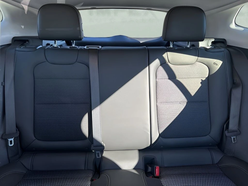 2025 Chevrolet Trax - Image 10 of 12