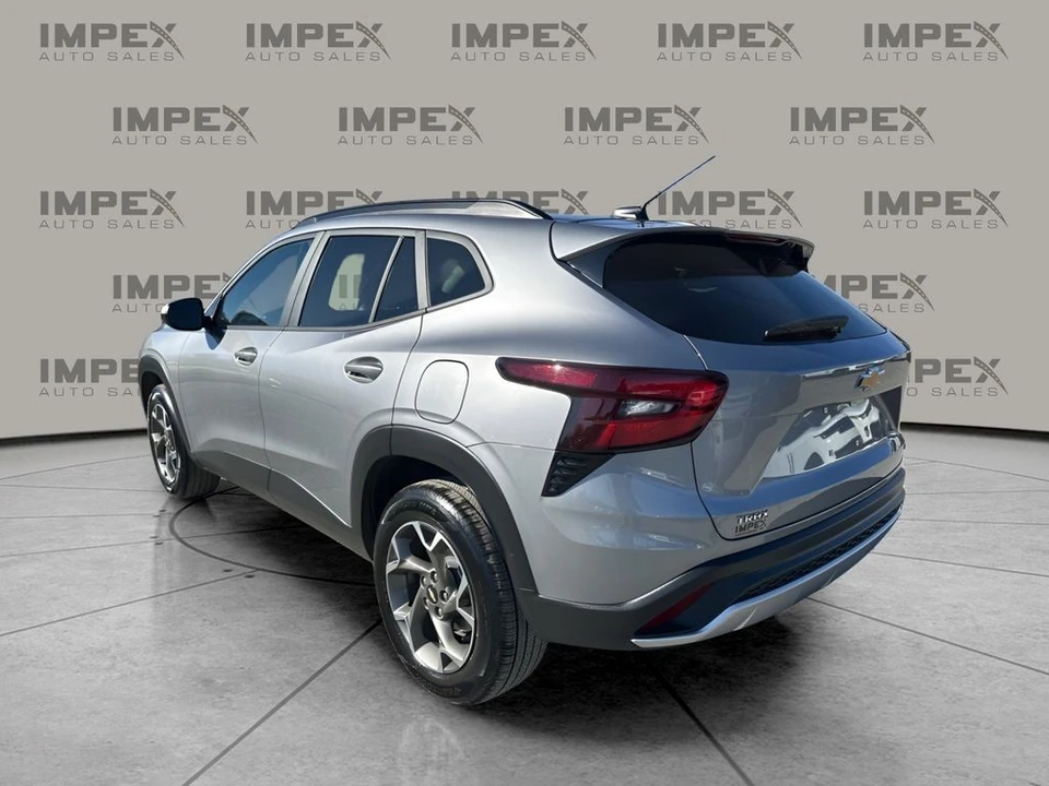 2025 Chevrolet Trax - Image 3 of 12