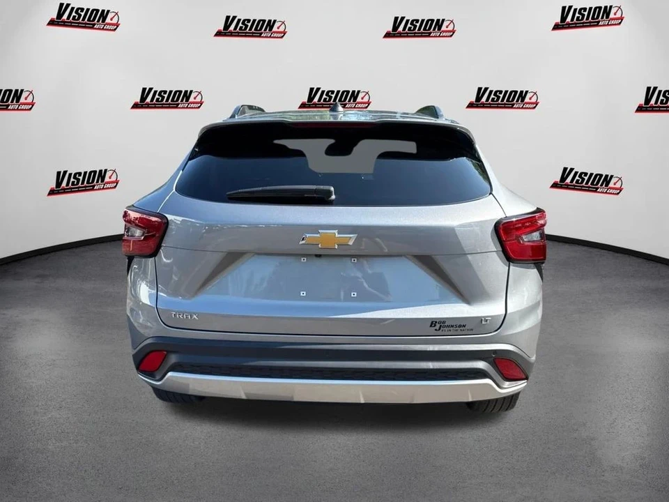 2025 Chevrolet Trax - Image 6 of 12