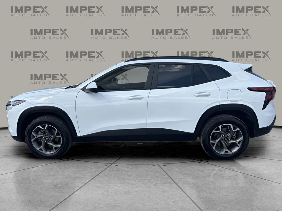 2025 Chevrolet Trax - Image 2 of 21
