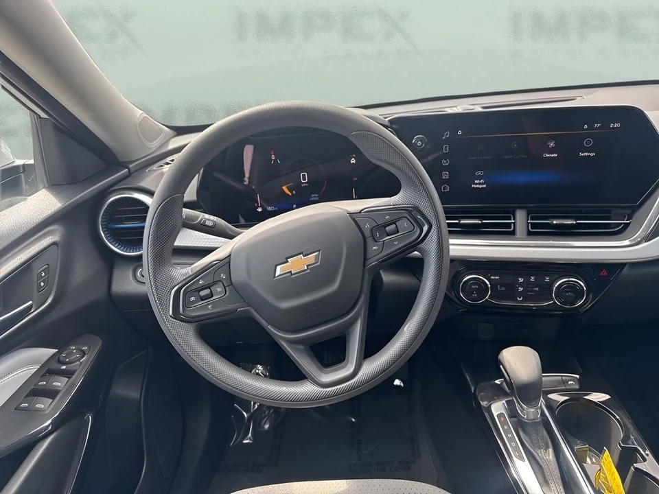 2025 Chevrolet Trax - Image 12 of 21
