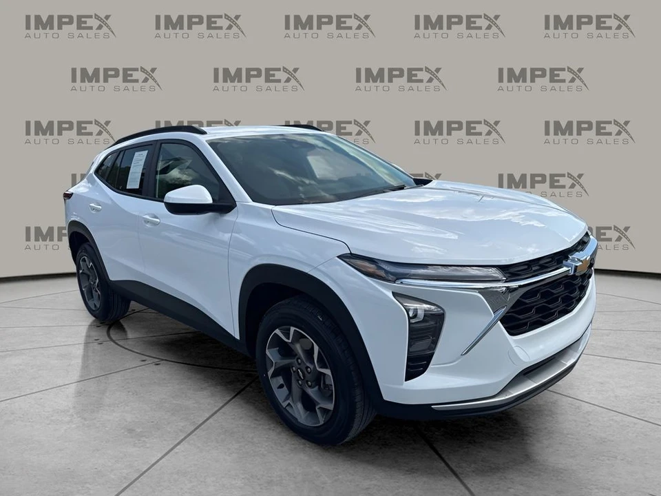 2025 Chevrolet Trax - Image 7 of 21