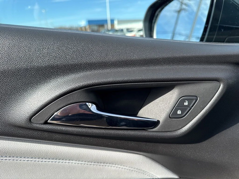 2025 Chevrolet Trax - Image 10 of 12