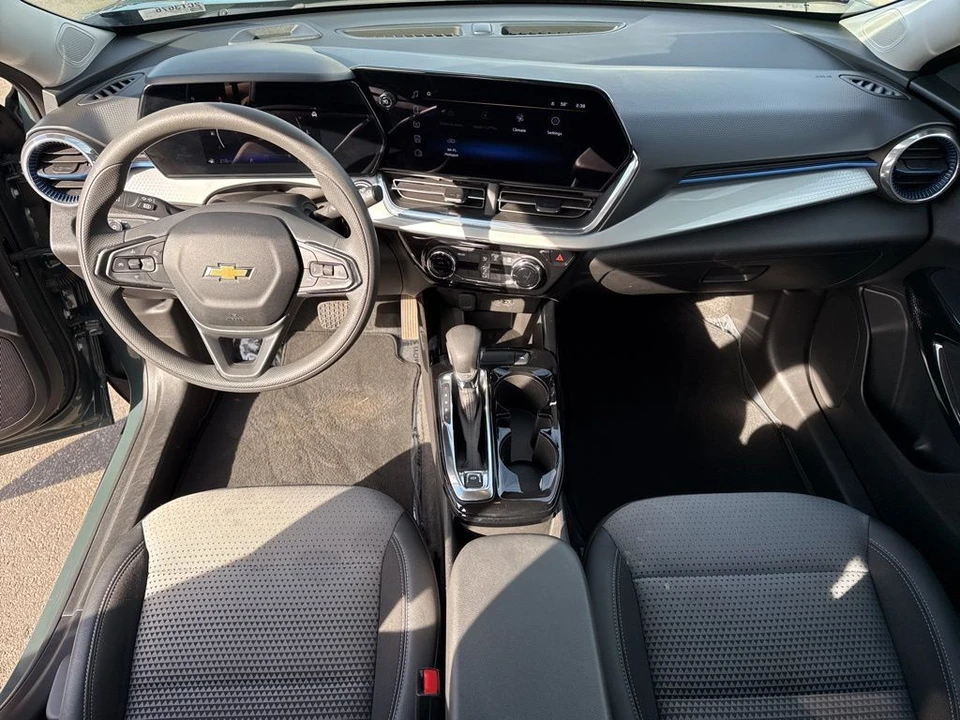2025 Chevrolet Trax - Image 12 of 12