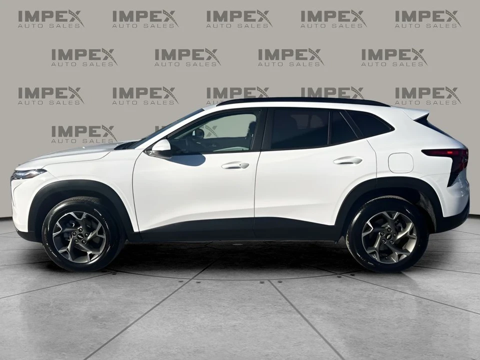 2025 Chevrolet Trax - Image 2 of 21