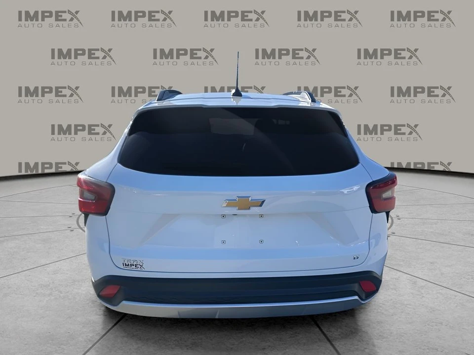 2025 Chevrolet Trax - Image 4 of 21