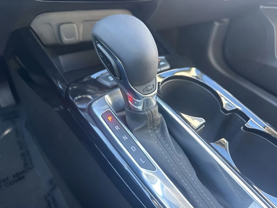 2025 Chevrolet Trax - Image 15 of 21