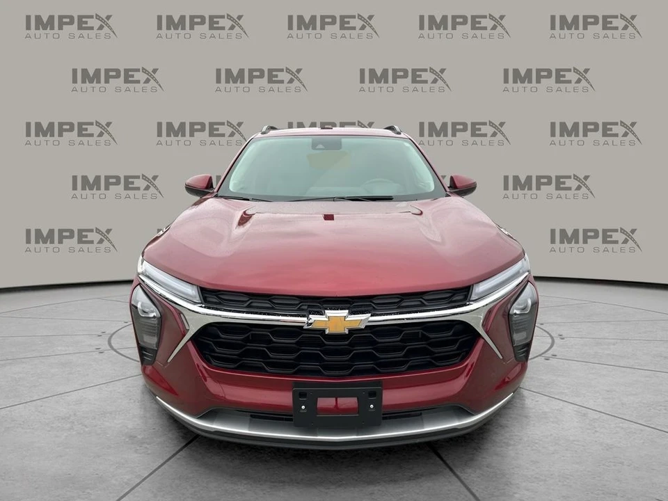 2025 Chevrolet Trax - Image 8 of 12