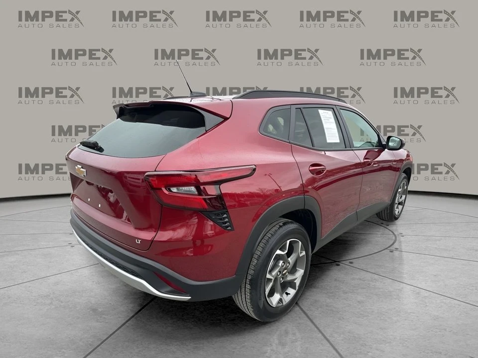 2025 Chevrolet Trax - Image 5 of 12