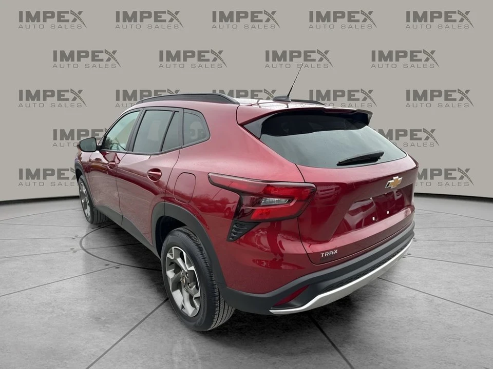 2025 Chevrolet Trax - Image 3 of 12