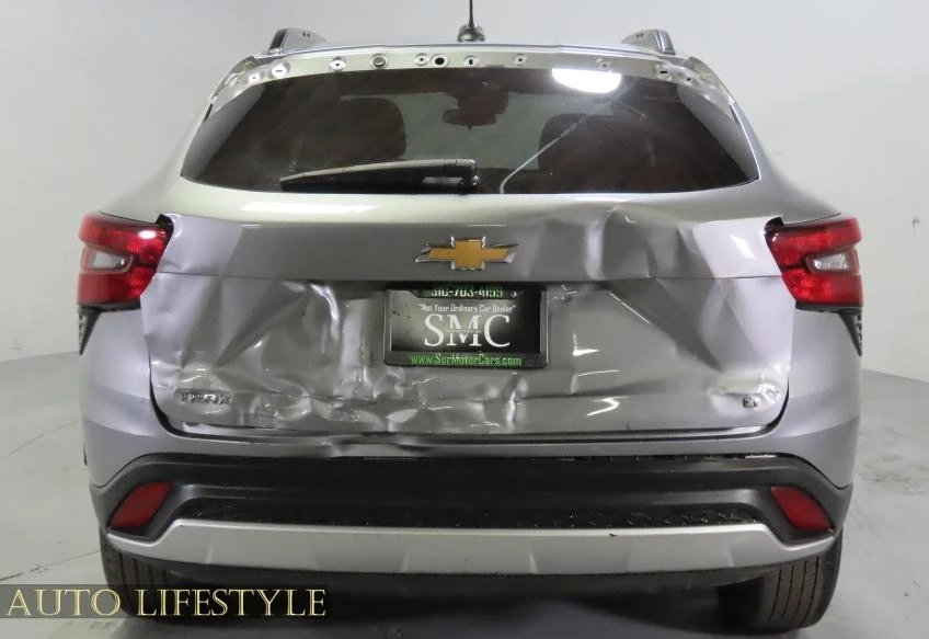 2025 Chevrolet Trax - Image 13 of 21