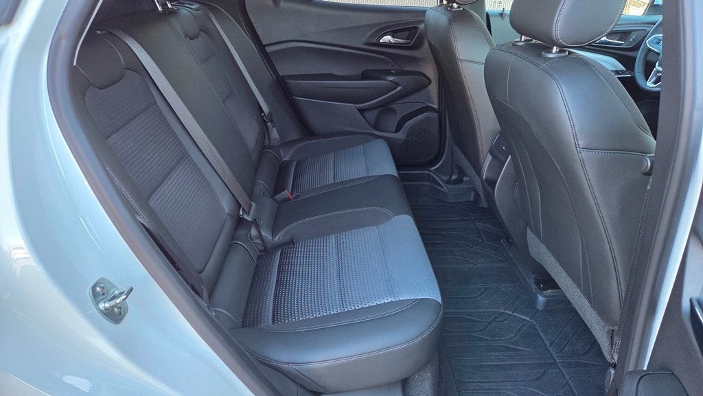 2025 Chevrolet Trax - Image 18 of 21