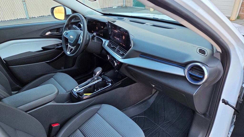 2025 Chevrolet Trax - Image 20 of 21