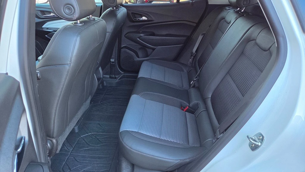 2025 Chevrolet Trax - Image 14 of 21