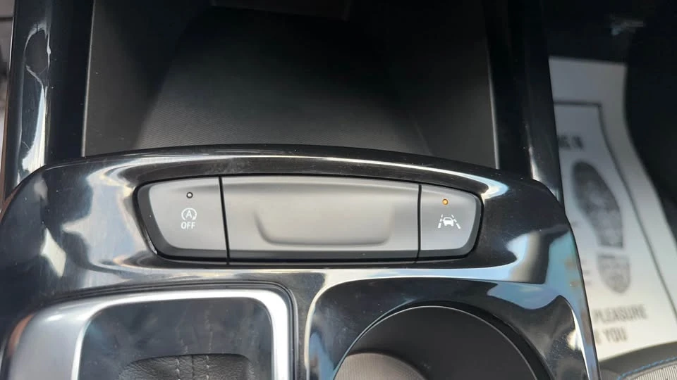2025 Chevrolet Trax - Image 18 of 19