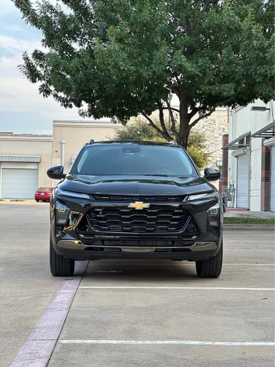 2025 Chevrolet Trax - Image 8 of 19