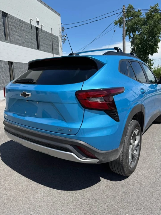 2025 Chevrolet Trax - Image 6 of 18