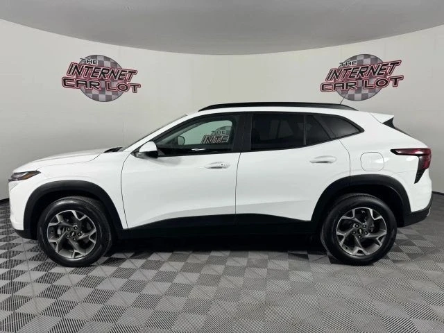 2025 Chevrolet Trax - Image 4 of 12
